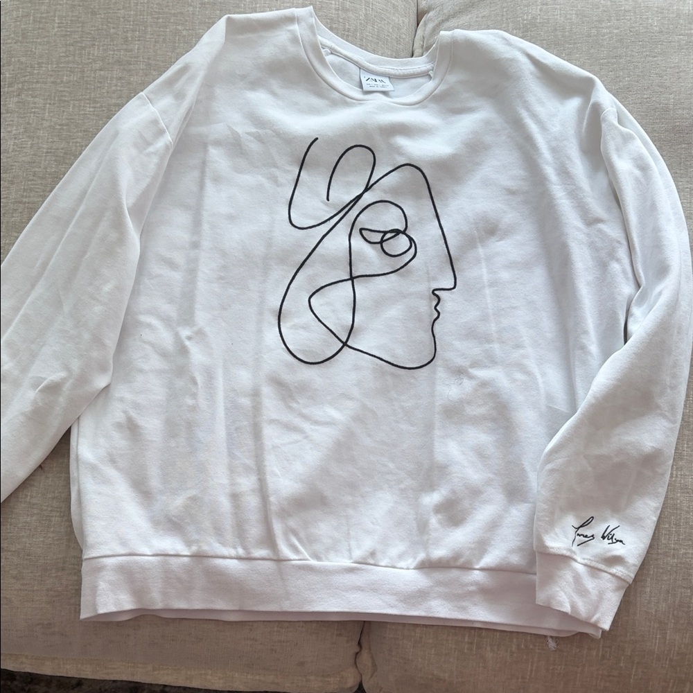 Zara Mens White Graphic Sweatshirt
